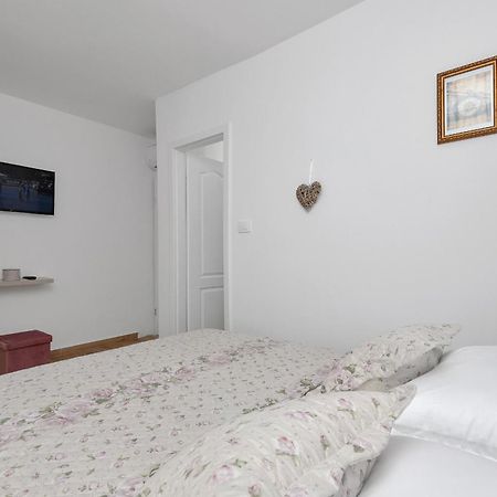 Holiday Home Danica Ozici Luaran gambar